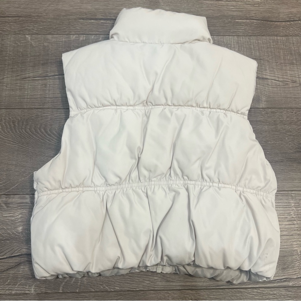 H&M Puffer Vest View 2